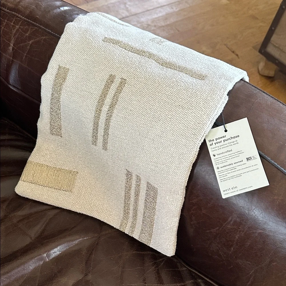 WEST ELM HANDCRAFTED PILLOW COVER NEW JUTE